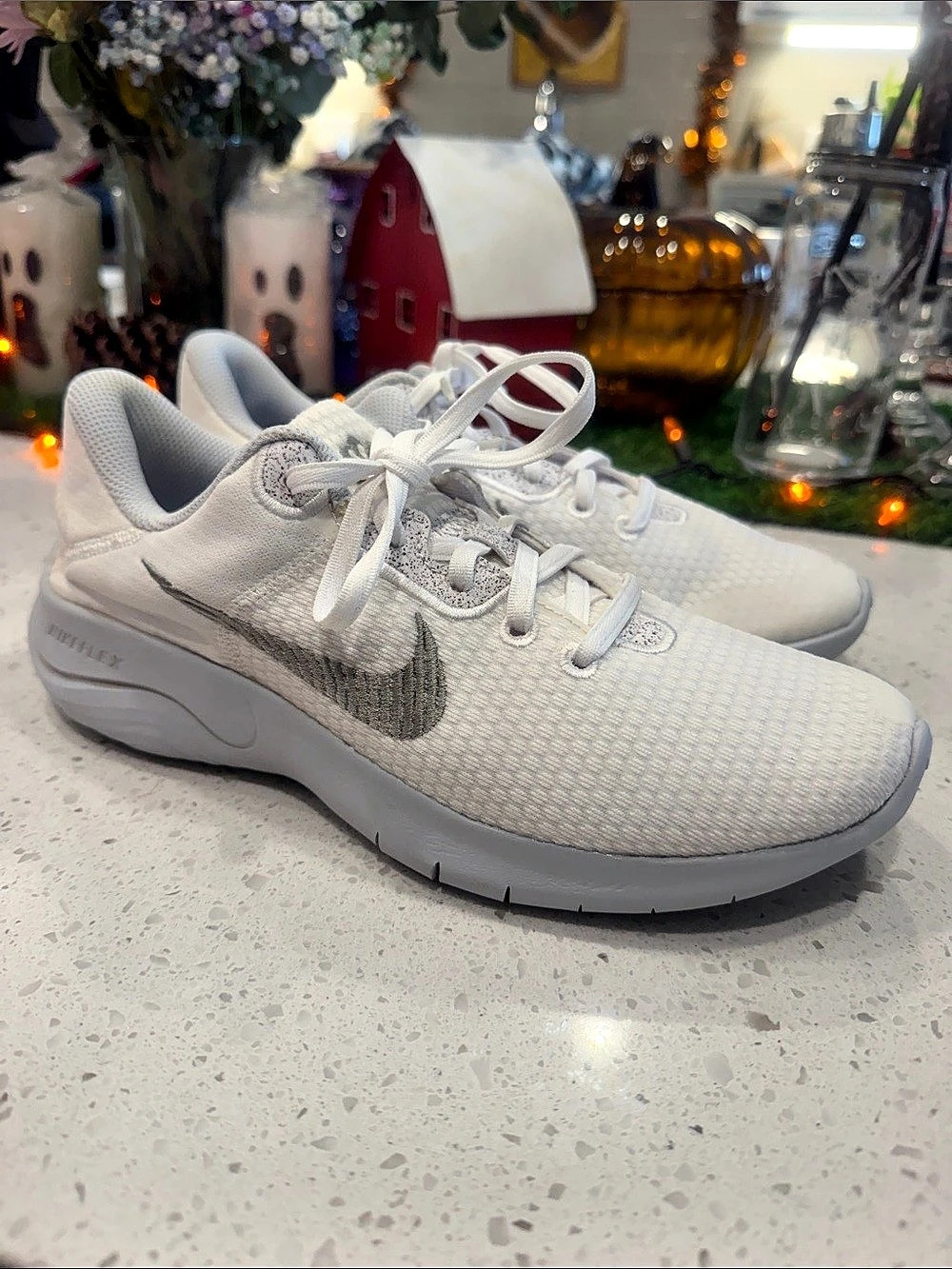 Nike Flex Experience Run 10 Women's Running Shoes White Gray US 8